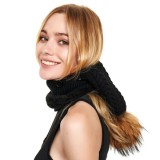 schwarze Echtfellbommel-Mütze mit Schutz We Love Furs