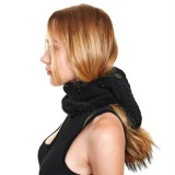 schwarze Echtfellbommel-Mütze mit Schutz We Love Furs Schal