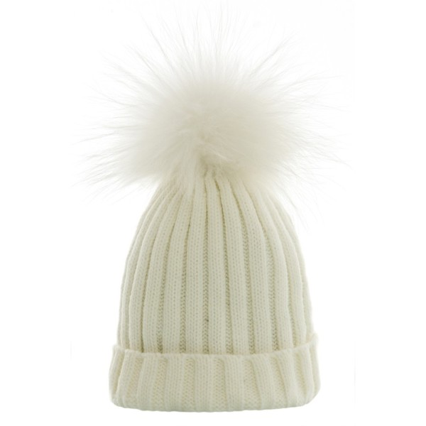 Hat with fur bobble in white